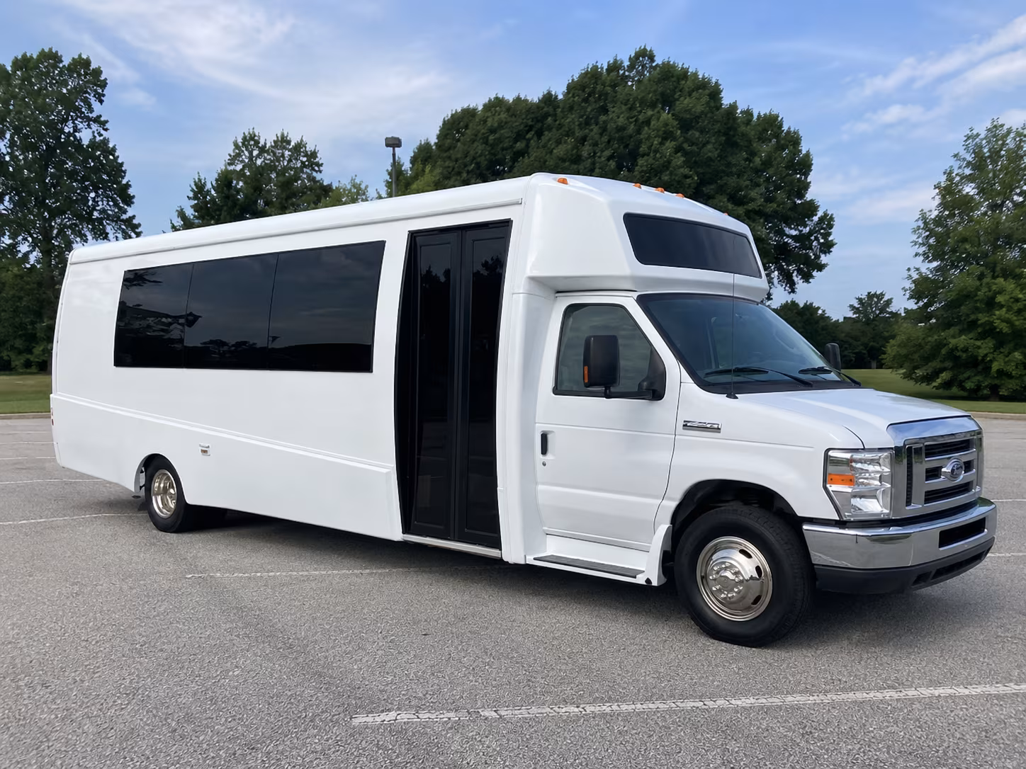 cedar hill 18 passenger party bus