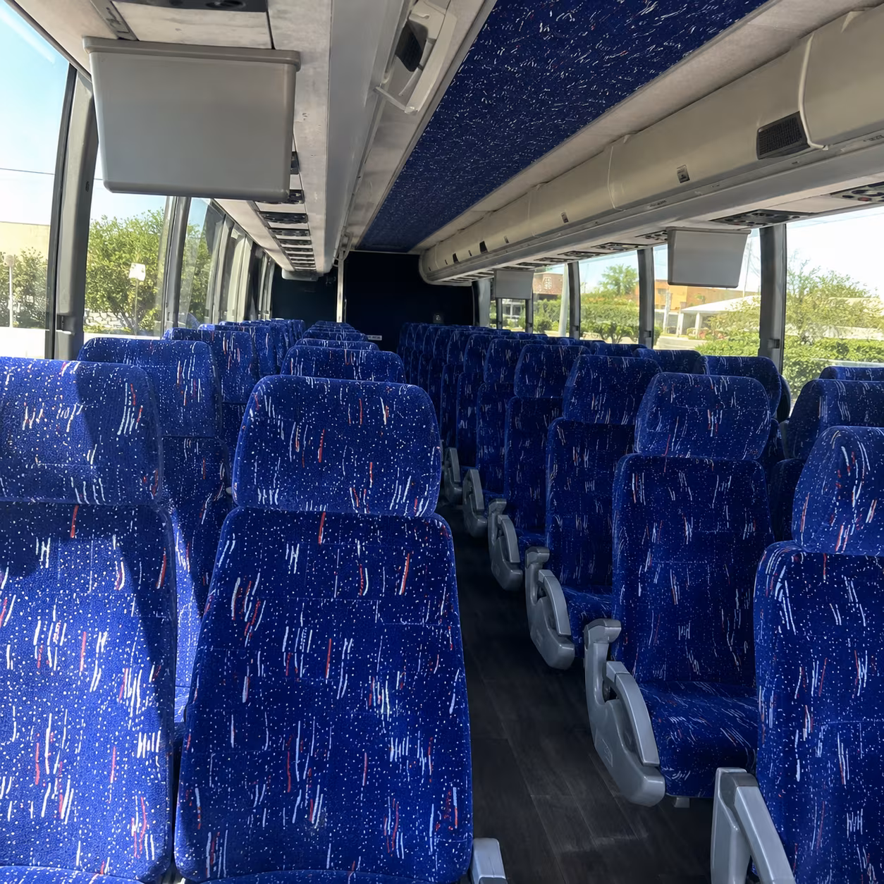 compare cedar hill corporate retreat transportation to joe pool lake and beyond