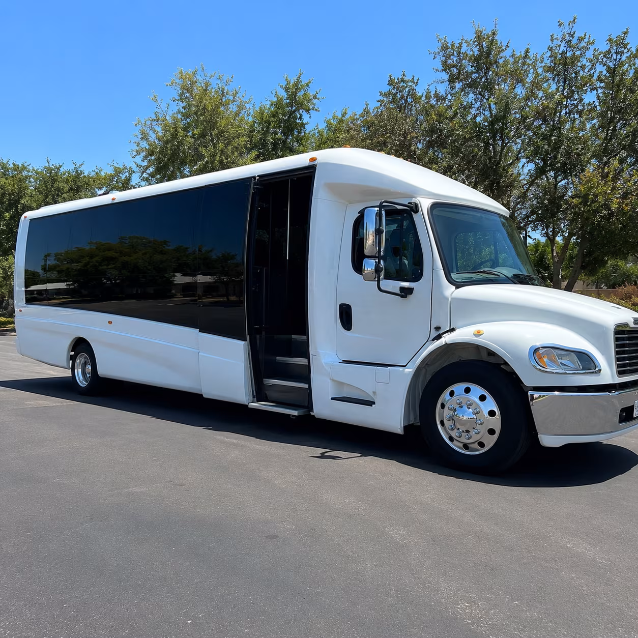 desoto charter bus rentals for airport transfers