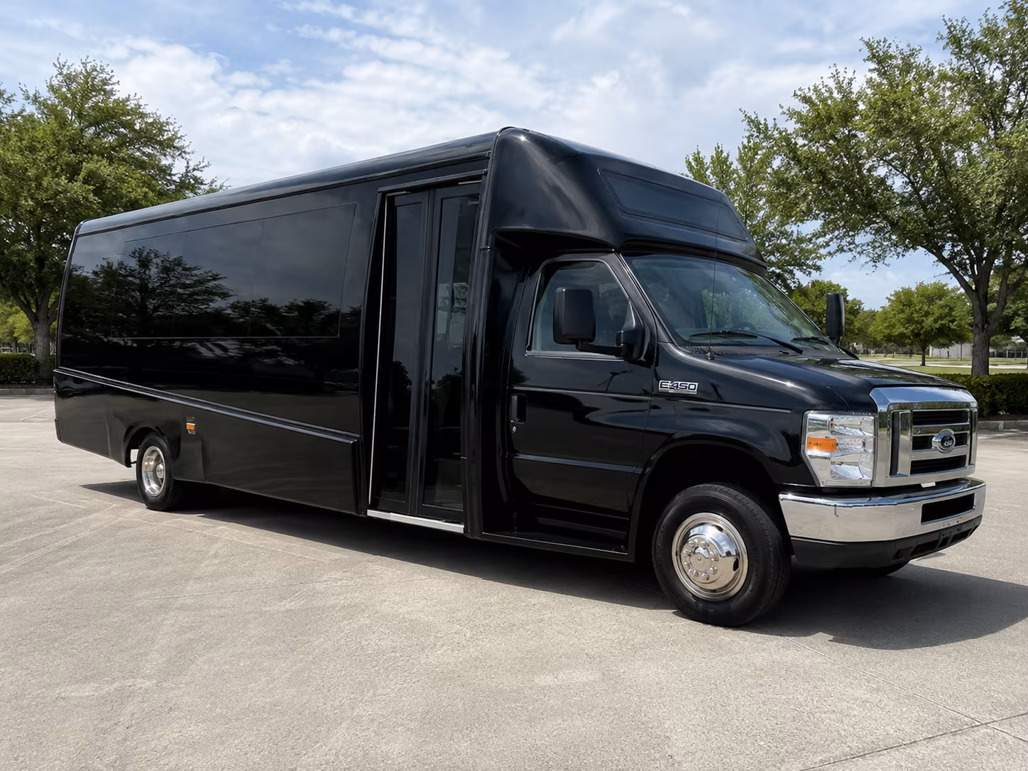 grand prairie bus rentals for trade shows and conferences