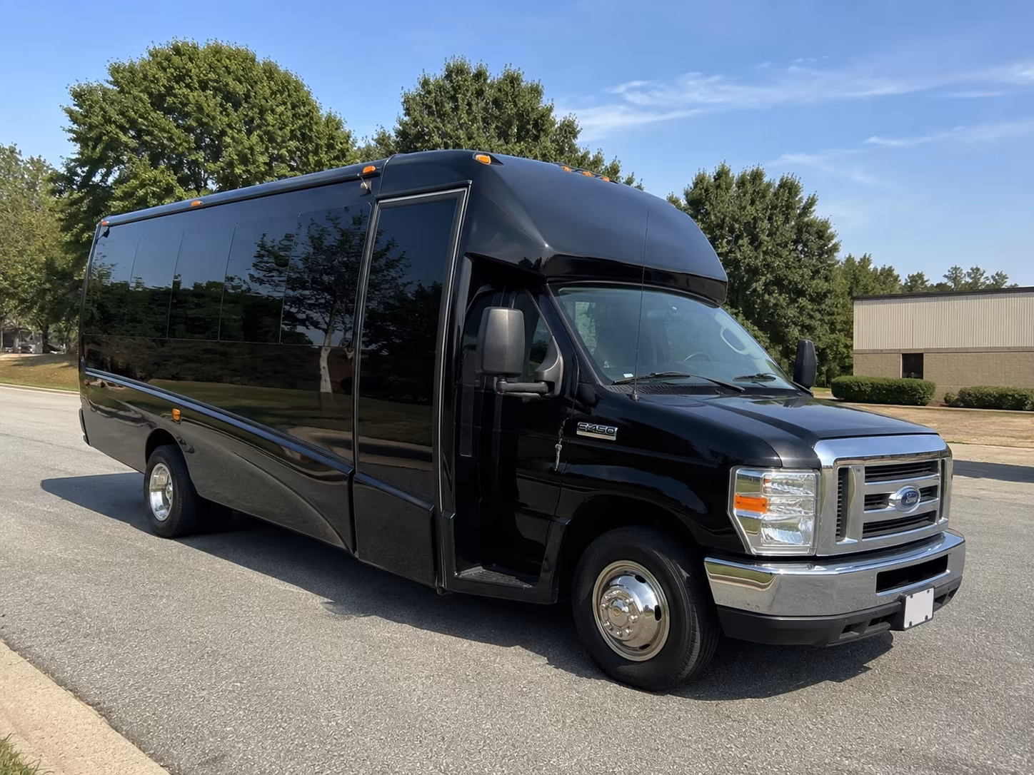 shuttle your guests between cedar hill hotels and your venue with ease